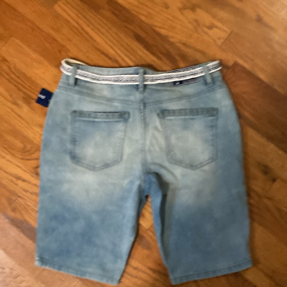 Bandolino NWT Bermuda shorts denim size 4p women - Picture 4 of 4